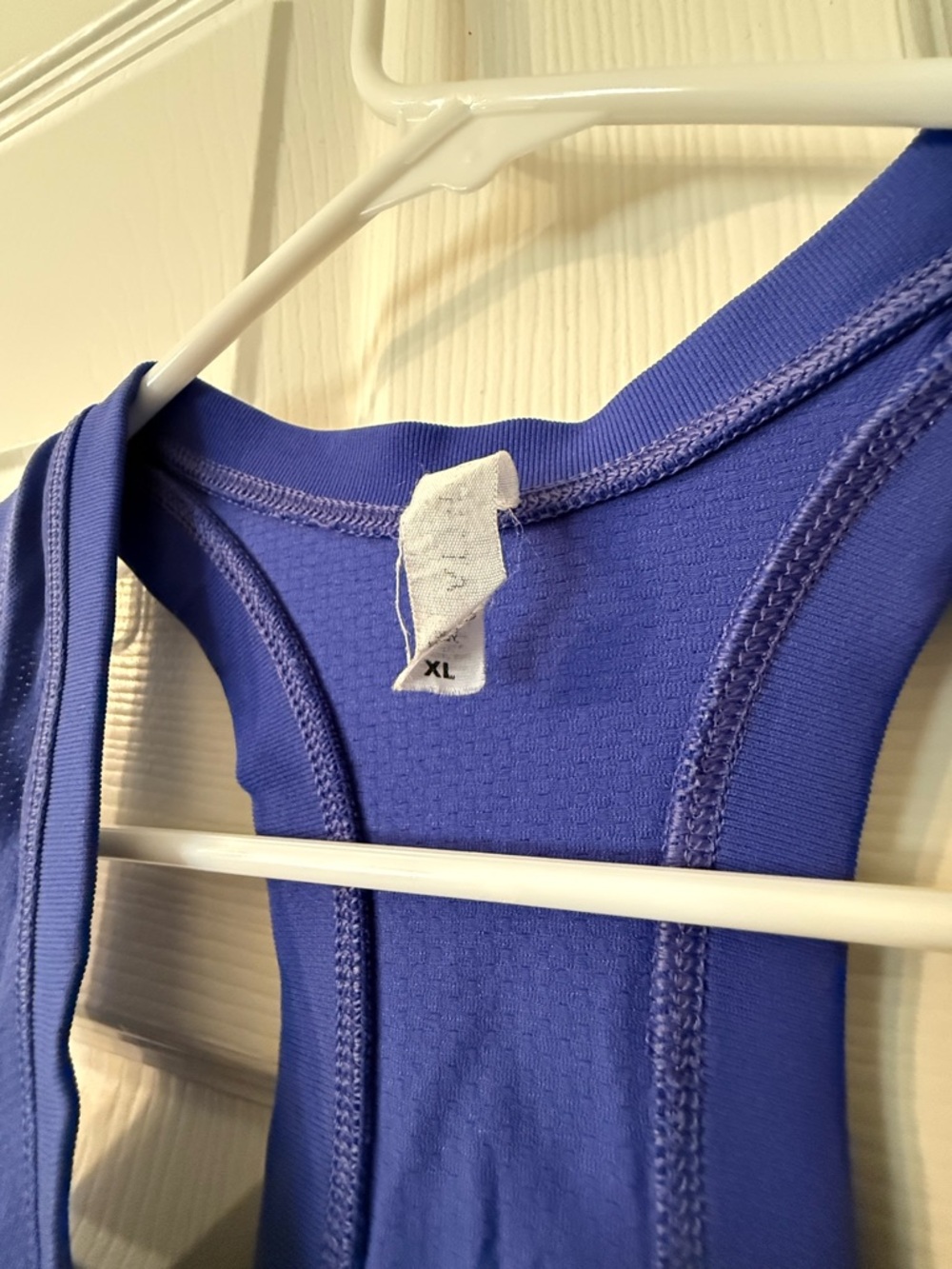 Athleta Women’s Racerback Momentum Tank Top - Picture 3 of 3